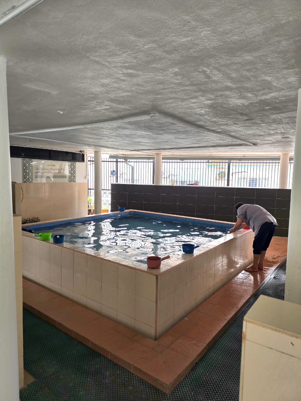 Tempat Wuduk Muslimin Masjid Al-Mujahideen