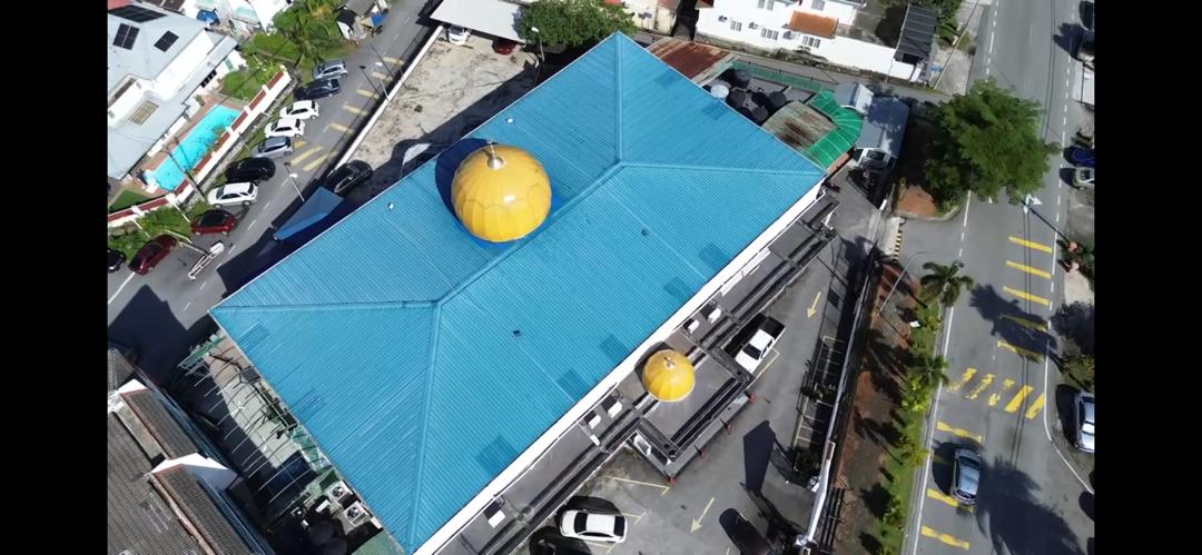 Pandangan masjid dari atas menggunakan dron
