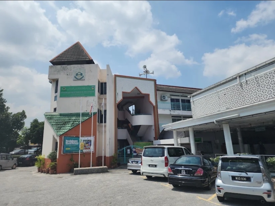 Parkir Jemaah Masjid Al-Mujahideen